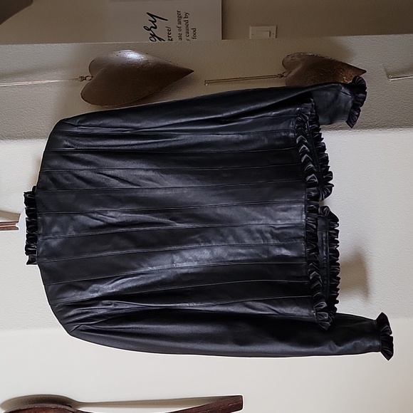 ST. JOHN COLLECTION BY MARIE GRAY Leather Jacket with Satin Ruffled Edges Sz 14 - Picture 4 of 16